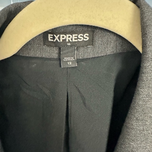 Express Blazer - Picture 2 of 5